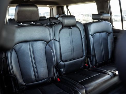 Used 2024 Jeep Wagoneer L Series II w/ Flexible Seating Group image 29