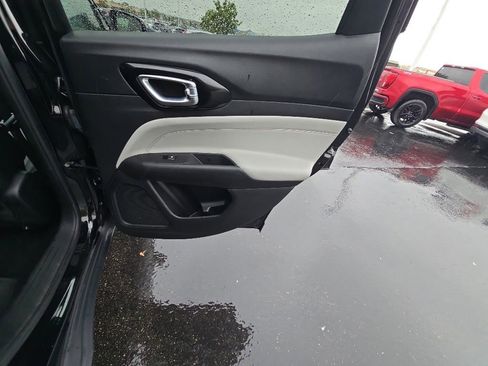 Used 2022 Jeep Compass Limited AWD/4WD image 29
