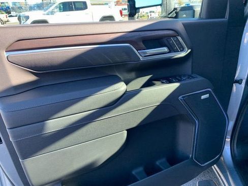 New 2026 GMC Sierra 2500 SLT w/ SLT Premium Package image 18