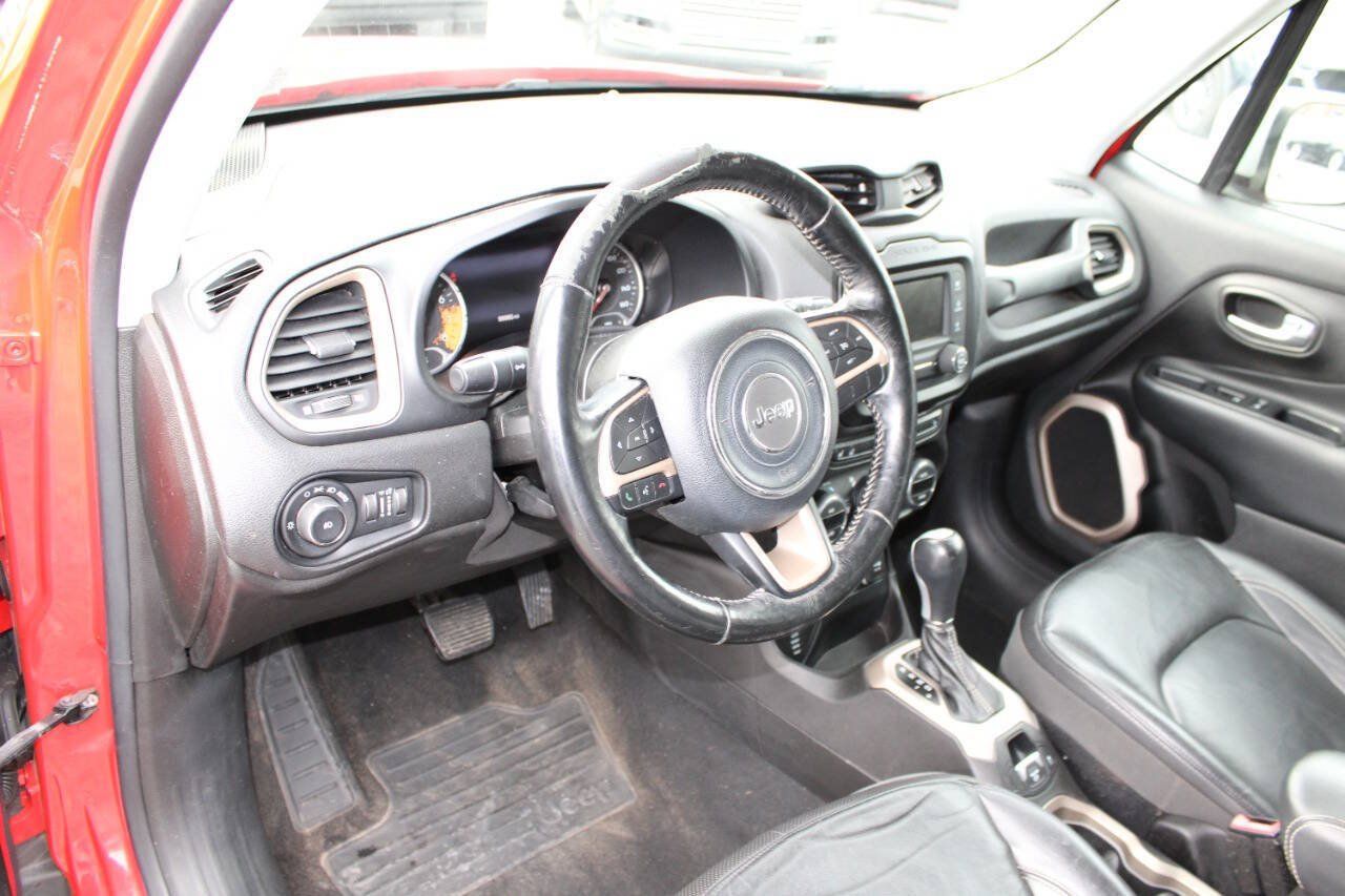 Used 2017 Jeep Renegade Limited AWD/4WD image 13