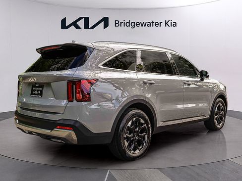 Certified 2026 Kia Sorento S FWD image 6