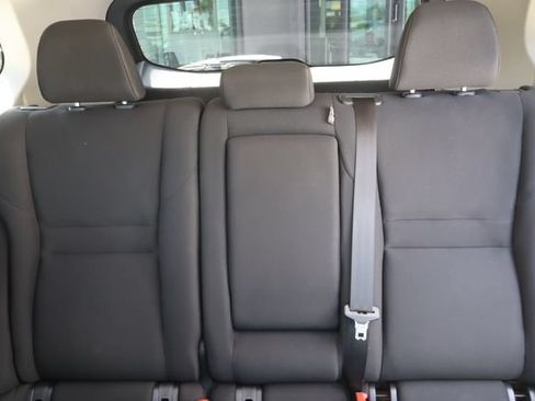 Used 2024 Nissan Rogue S FWD image 16