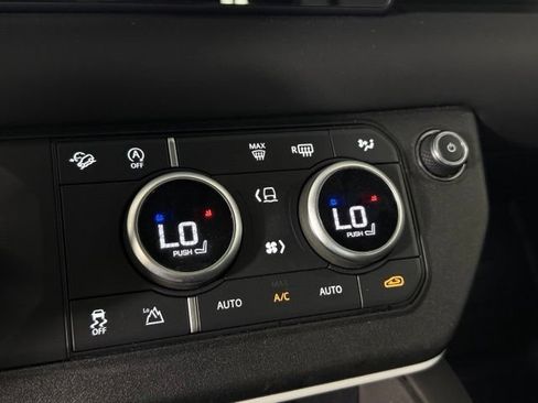 Used 2024 Land Rover Defender 110 S AWD/4WD image 33