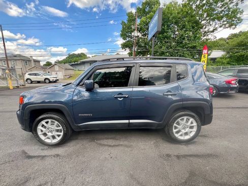 Used 2021 Jeep Renegade Latitude w/ Convenience Group AWD/4WD image 2