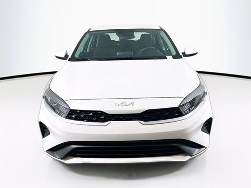 Used 2024 Kia Forte LXS FWD image 2
