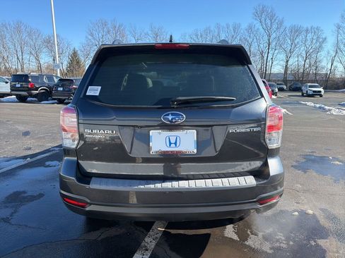 Used 2018 Subaru Forester 2.5i Premium image 4
