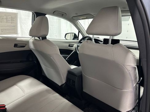 Used 2025 Toyota Corolla Cross L image 53