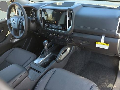 New 2026 Nissan Frontier SV w/ SV Convenience Package RWD image 18