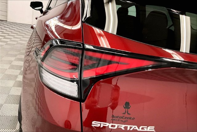 Used 2025 Kia Sportage SX FWD image 35