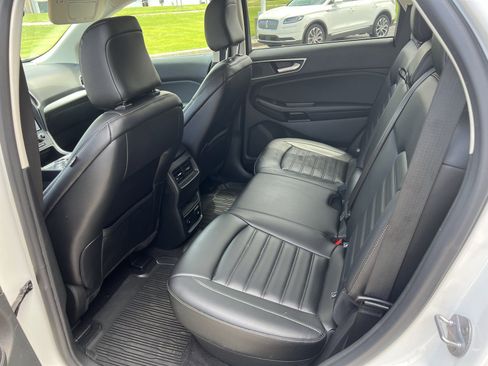 Used 2023 Ford Edge SEL w/ Convenience Package image 23