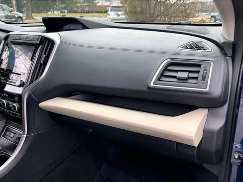 Used 2022 Subaru Ascent Premium w/ Convenience Package image 17