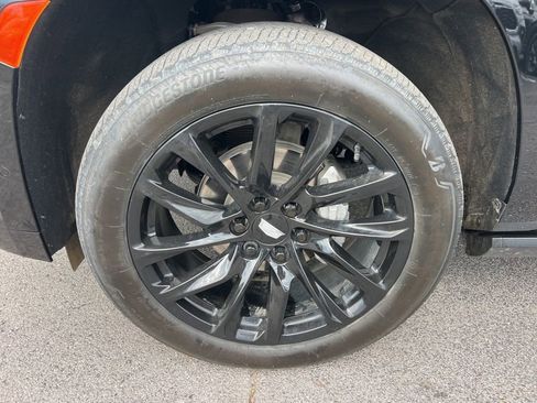 Used 2024 Cadillac Escalade ESV Sport w/ LPO, ONYX Package AWD/4WD image 7