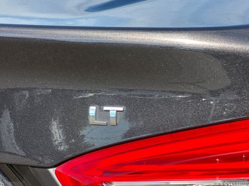 Used 2017 Chevrolet Cruze LT FWD image 24
