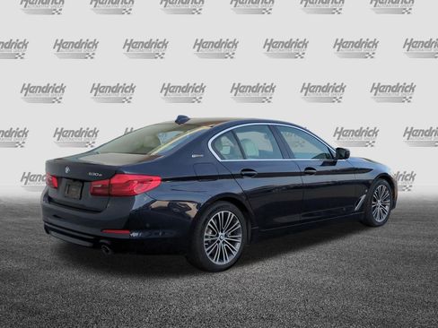 Used 2019 BMW 530e w/ Convenience Package image 10