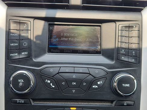 Used 2014 Ford Fusion SE FWD image 13