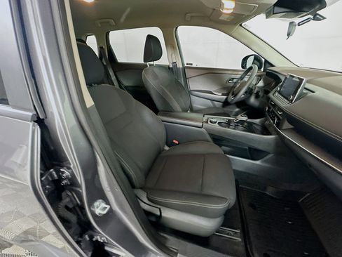 Used 2023 Nissan Rogue S AWD/4WD image 29