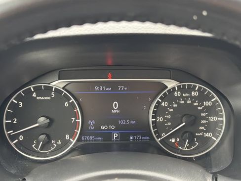 Used 2022 Nissan Altima 2.5 SV w/ SV Premium Package FWD image 17