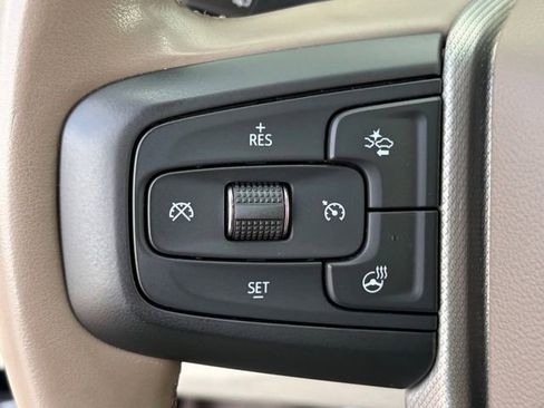 Used 2023 GMC Yukon Denali image 6