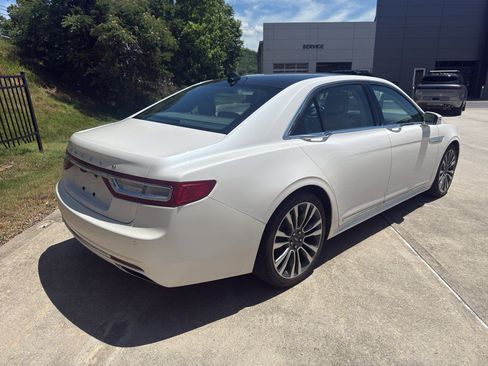 Used 2018 Lincoln Continental Select w/ Continental Climate Package AWD/4WD image 5