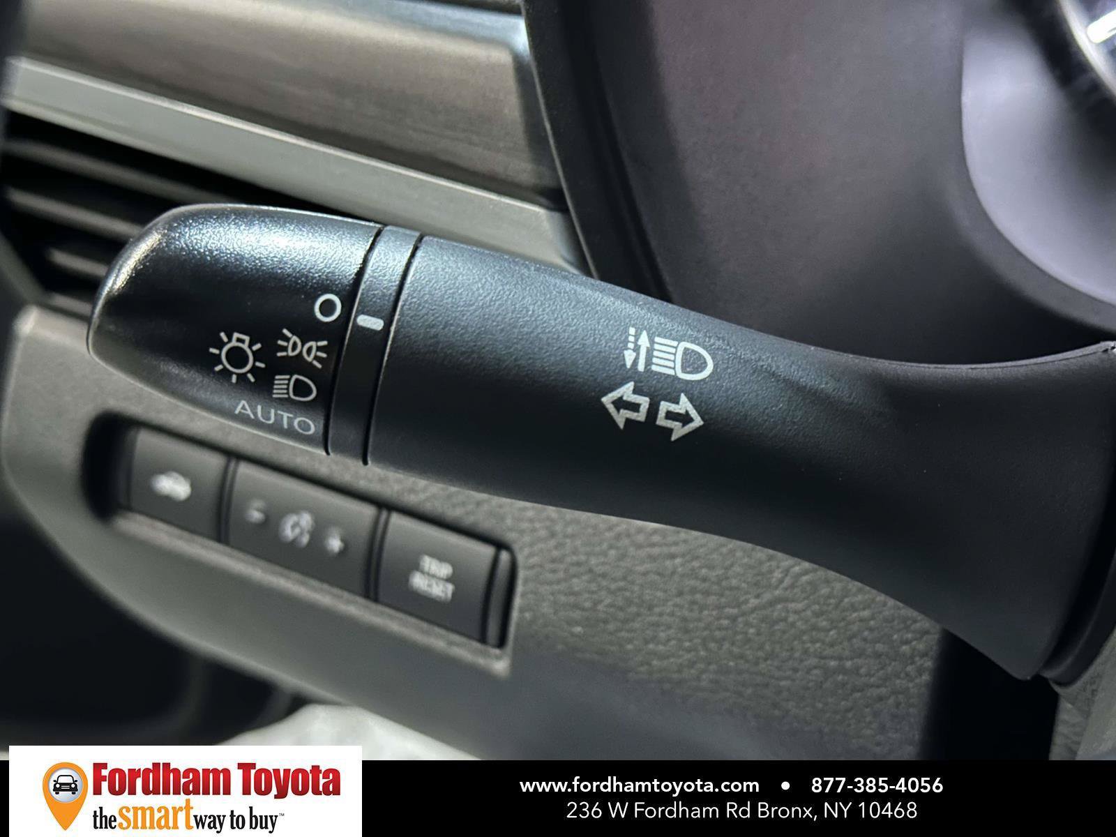 Used 2025 Nissan Altima 2.5 SV FWD image 30
