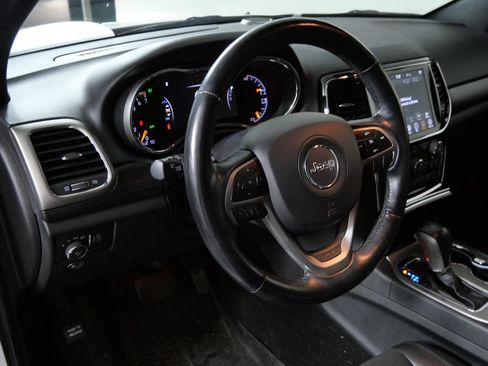 Used 2022 Jeep Grand Cherokee Laredo X AWD/4WD image 15