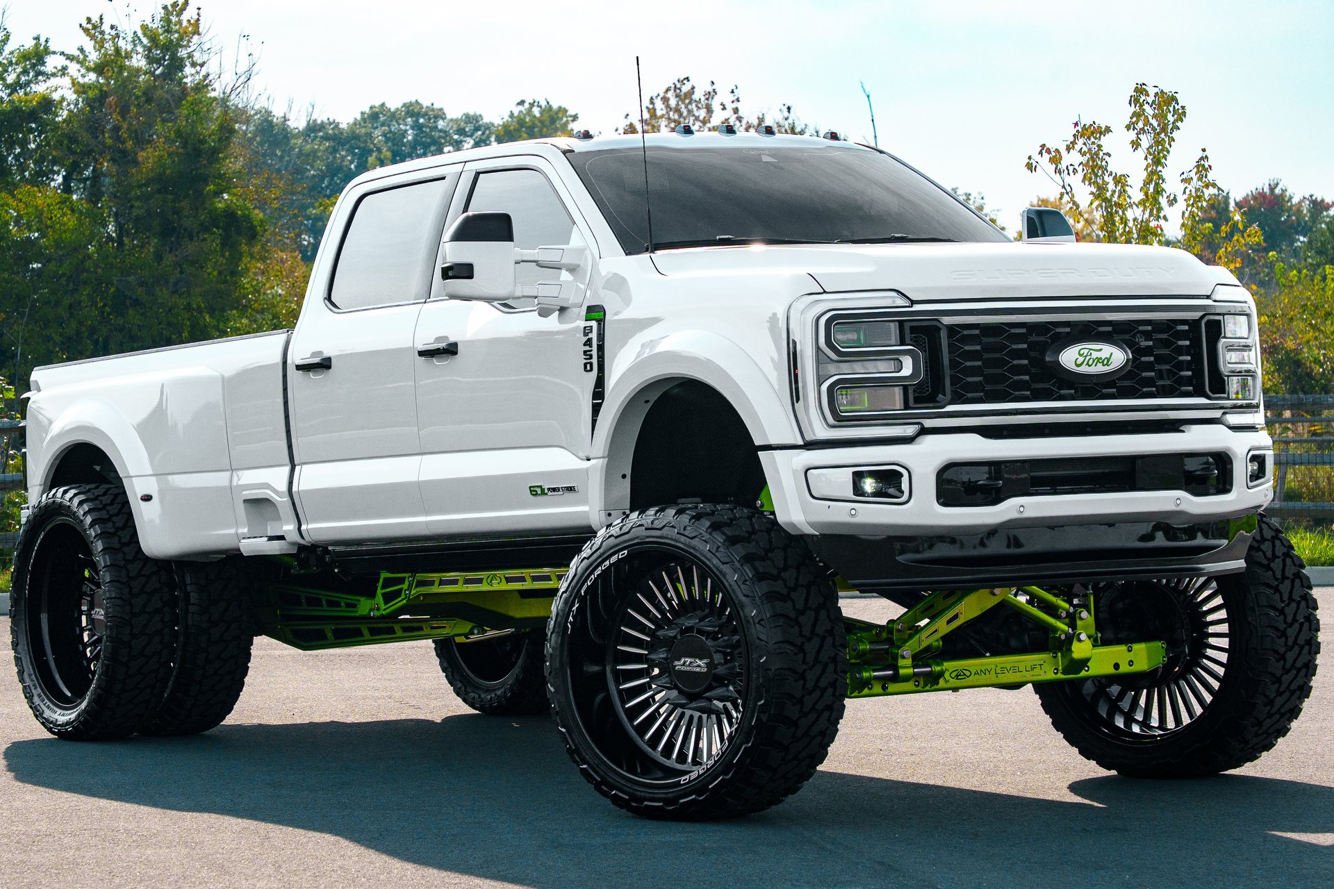 Used 2026 Ford F450 Platinum w/ Platinum Plus Package AWD/4WD image 2
