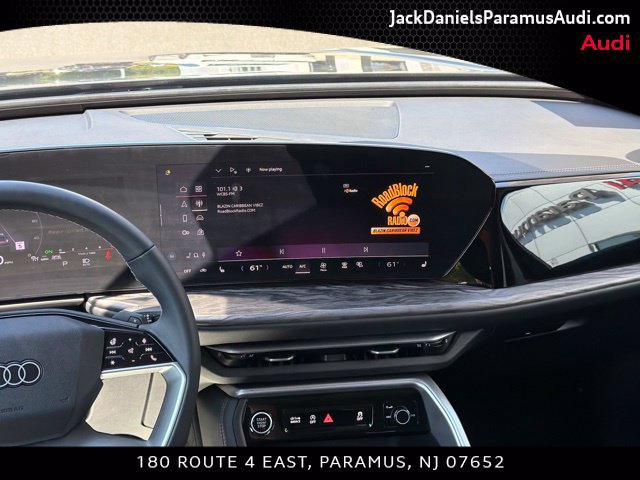 Used 2025 Audi Q5 Premium w/ Convenience Package AWD/4WD image 9