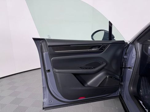 Certified 2025 Porsche Macan Turbo Electric image 21