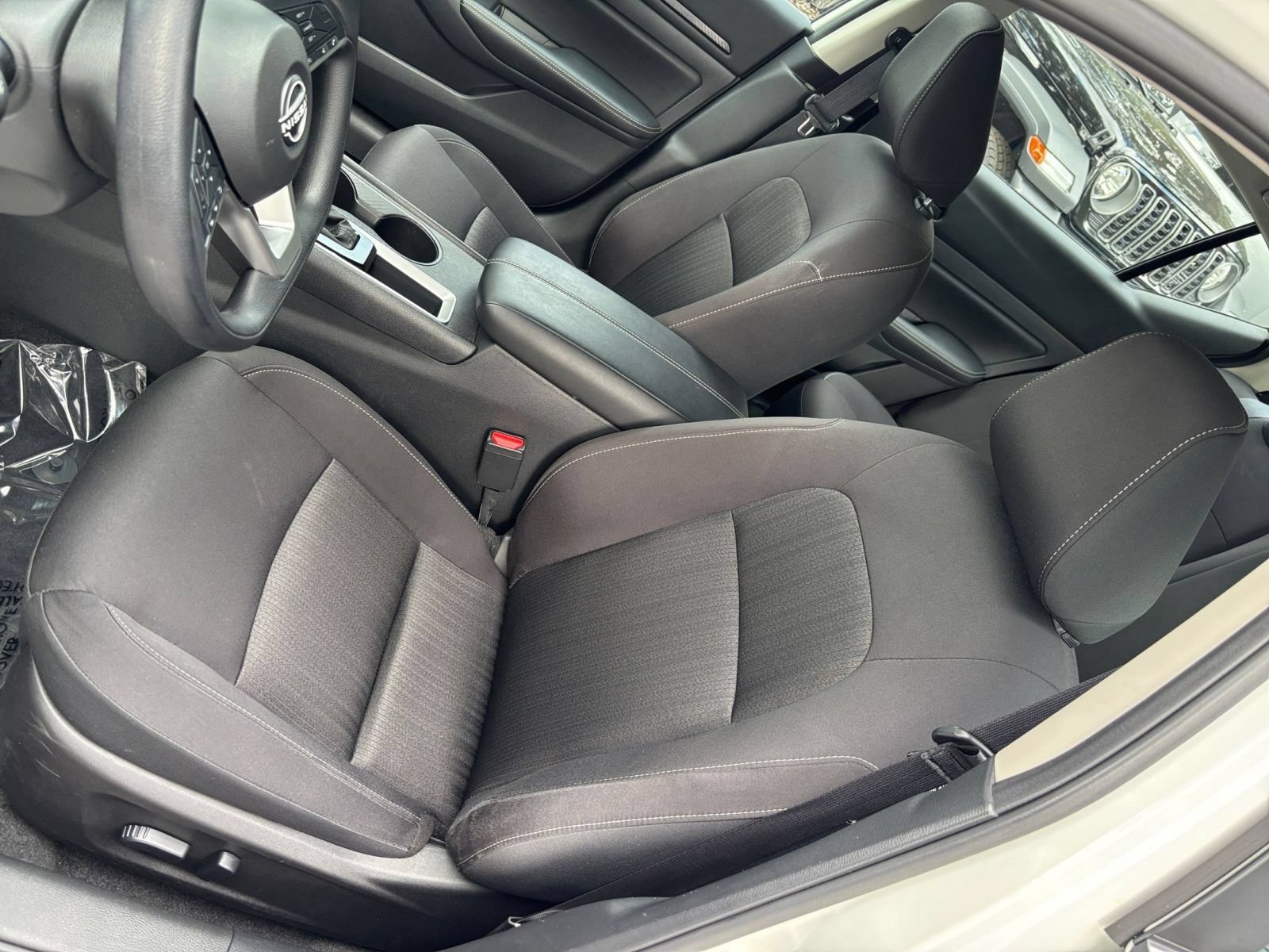 Used 2026 Nissan Altima 2.5 SV FWD image 35