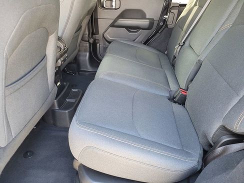 Used 2025 Jeep Wrangler Unlimited Sahara w/ Safety Group image 10