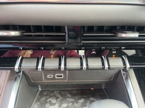 New 2025 GMC Canyon Elevation w/ Convenience Package image 30