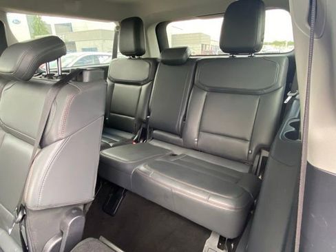 Used 2025 Ford Expedition Max Active AWD/4WD image 7