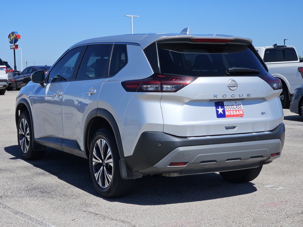 Used 2022 Nissan Rogue SV FWD image 4