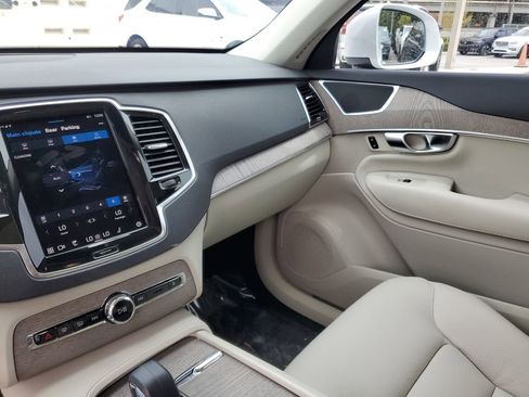 Certified 2024 Volvo XC90 B6 Plus w/ Protection Package Premier image 22