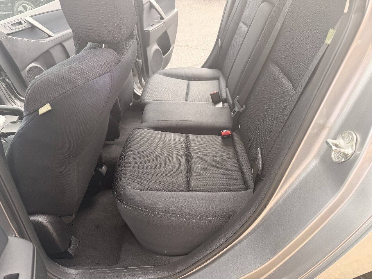 Used 2010 MAZDA MAZDA3 s Sport FWD image 12