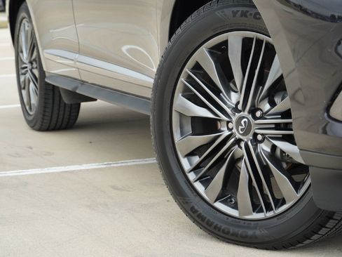 Used 2019 INFINITI QX60 Luxe w/ Limited Package image 3