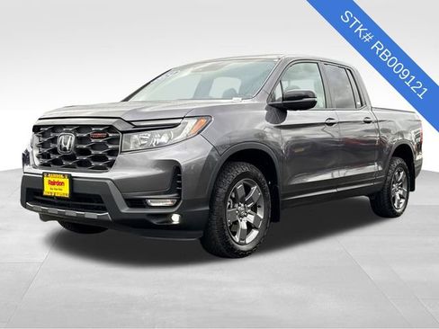 Certified 2024 Honda Ridgeline TrailSport image 3