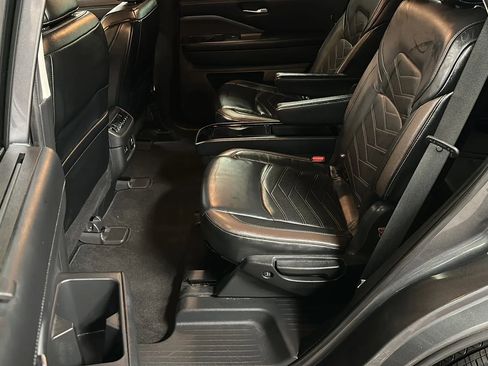 Used 2022 Nissan Pathfinder Platinum w/ Cargo Package image 11