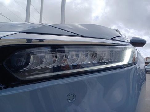 Used 2021 Honda Accord Touring image 4