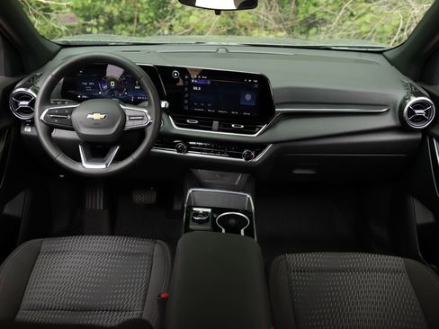 Used 2026 Chevrolet Equinox LT w/ LPO, Floor Liner Package FWD image 22