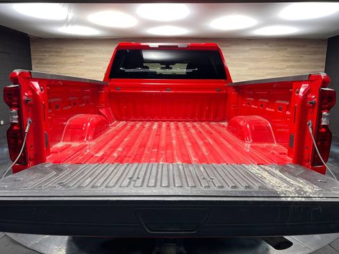 Used 2022 Chevrolet Silverado 2500 LT w/ Convenience Package image 21