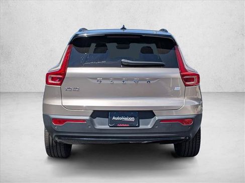 Used 2023 Volvo XC40 Recharge Ultimate w/ Protection Package Premier AWD/4WD image 7