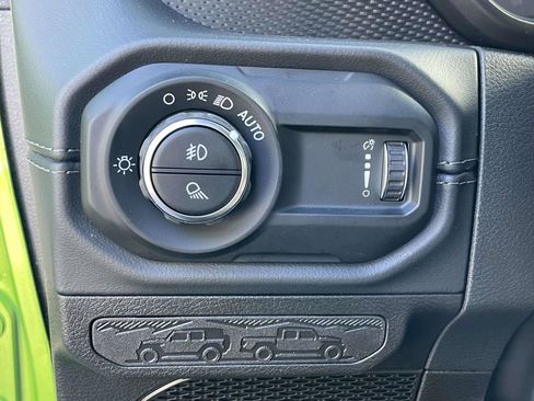 New 2025 Jeep Gladiator Rubicon image 12