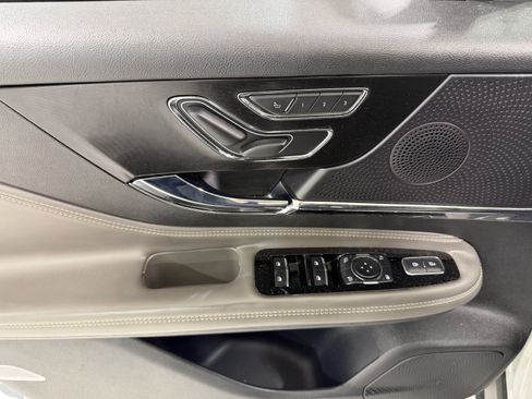 Used 2023 Lincoln Corsair Reserve FWD image 14