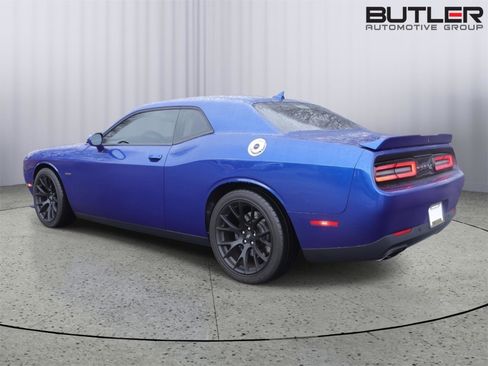 Used 2019 Dodge Challenger R/T w/ Plus Package image 5