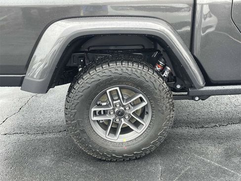 New 2025 Jeep Gladiator Mojave w/ Safety Group image 37