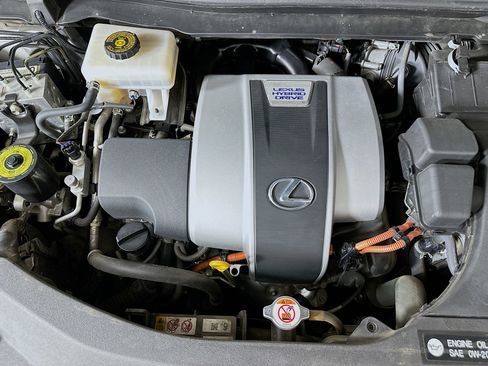 Used 2017 Lexus RX 450h AWD w/ Cold Weather Package image 35