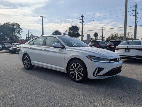 New 2026 Volkswagen Jetta SE image 9