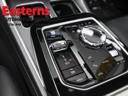 Used 2023 BMW 760i xDrive w/ Executive Package image 21