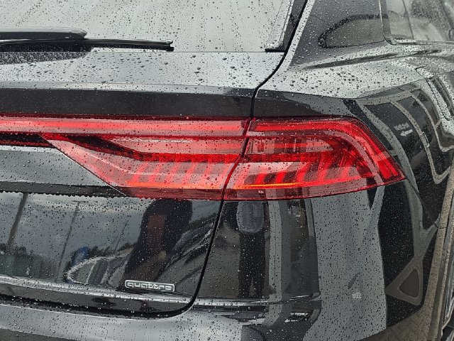 Used 2020 Audi Q8 Prestige AWD/4WD image 8